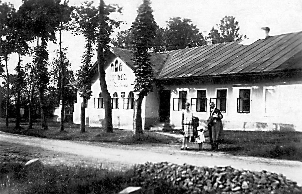 Mirosov  Hotel Na Statku Mirosov מראה חיצוני תמונה