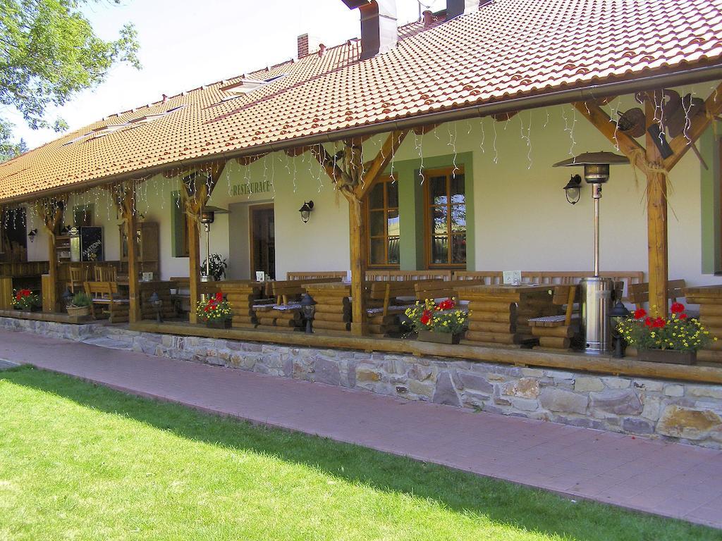 Mirosov  Hotel Na Statku Mirosov מראה חיצוני תמונה