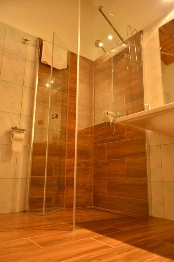 Mirosov  Hotel Na Statku Mirosov מראה חיצוני תמונה